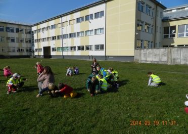 Priešmokyklinukų išvyka į Jovarų pagrindinę mokyklą