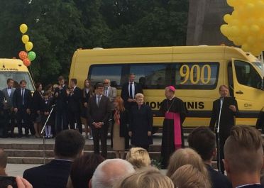 Geltonasis autobusiukas atriedėjo į Pušelę