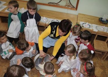 Jonuko mamos staigmena Nykštukų gr. vaikams
